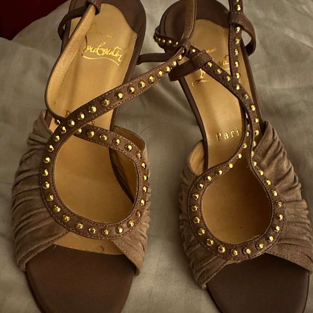 Christian Louboutin mauve heels suede studded size 36 6 limited ed heels $1295 - Picture 6 of 10